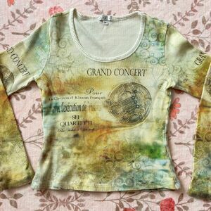 American Vintage Women's Cream Graphic Shirt